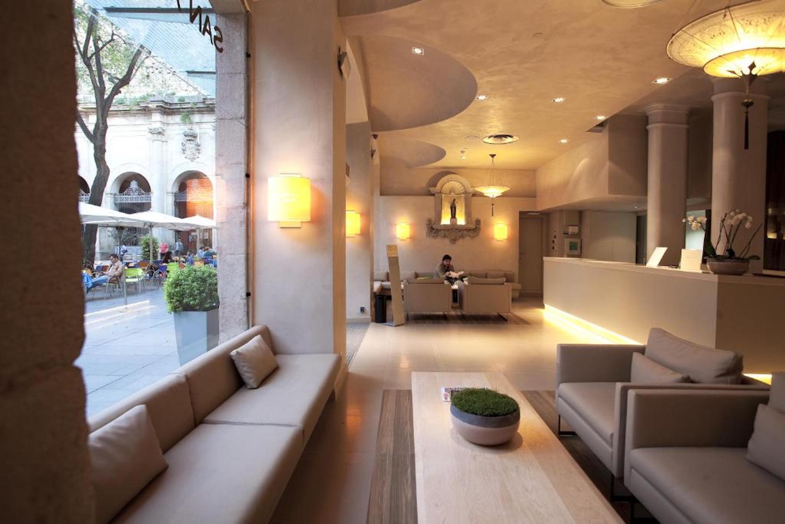 Hotel Sant Agusti Barcelona Exterior foto